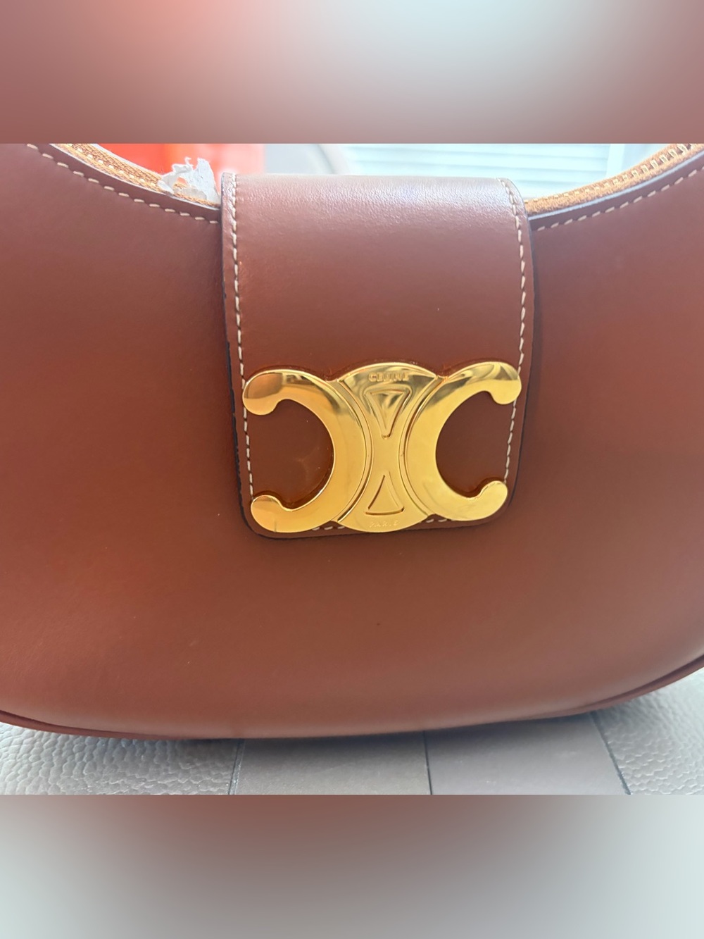 CELINE TRIOMPHE SMOOTH LEATHER SHOULDER BAG TAN BROWN GOLD HARDWARE $2,850 - Picture 4 of 6